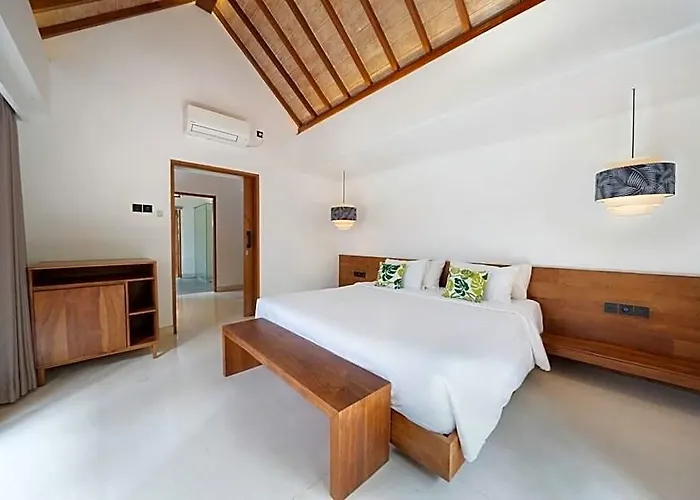 ホテル Floro Canggu By Uniquecations 4*