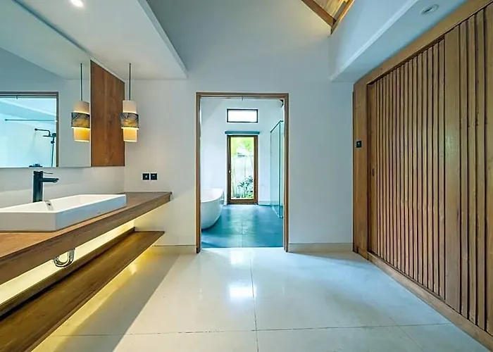 ホテル Floro Canggu By Uniquecations