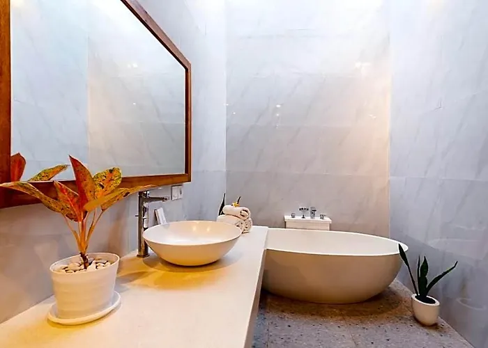 Floro Canggu By Dhananjaya Hospitality 4*