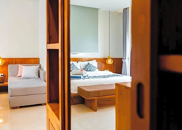 Hotel Floro Canggu By Dhananjaya Hospitality 4*