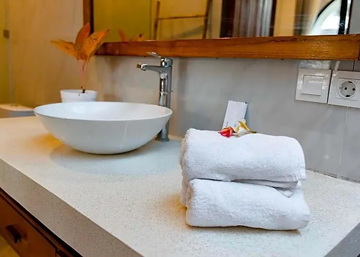 Floro Canggu By Dhananjaya Hospitality 4*