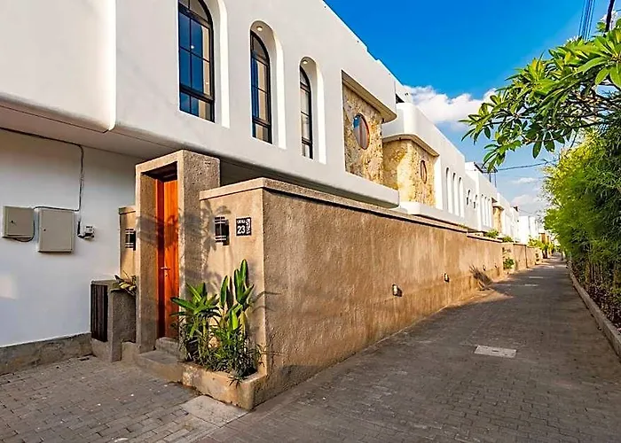 Floro Canggu By Dhananjaya Hospitality